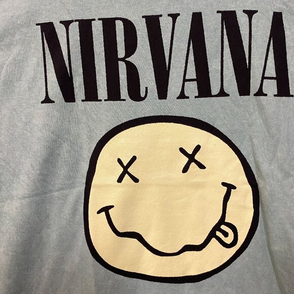 Nirvana Nevermind Smiley Face tshirt size large - Picture 2 of 4